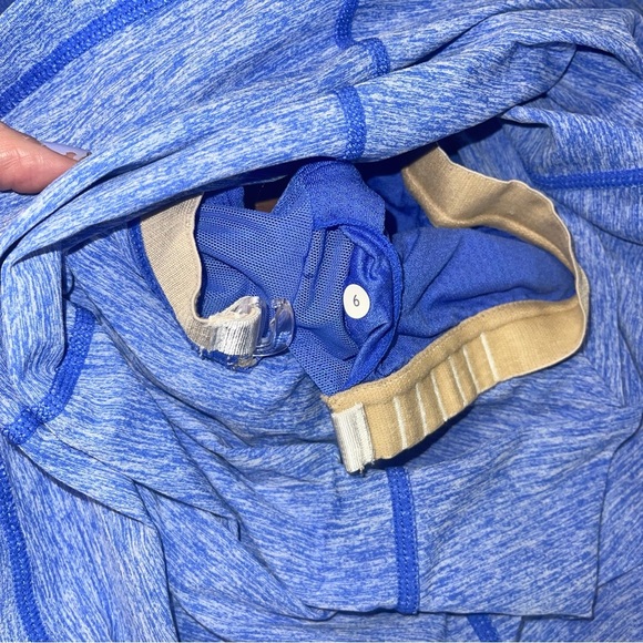 Lululemon Spin Me Tank Top Womens 6 Heather Blue Built In Bra Racerback Logo - Picture 5 of 5